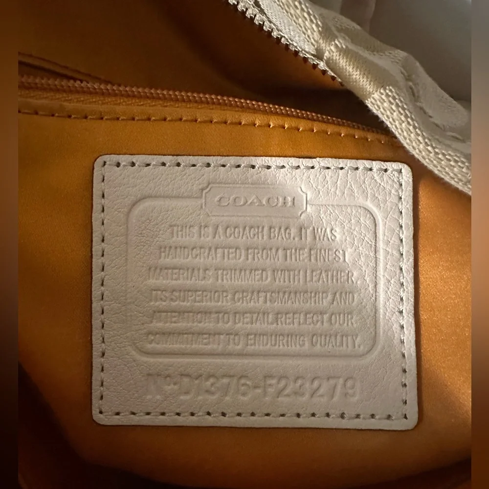 Coach handbag - Picture 2 of 8
